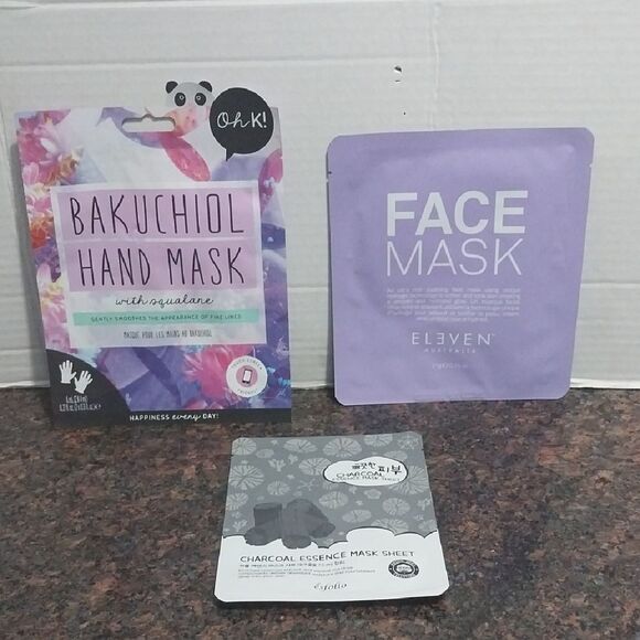 Bakuchiol Hand Mask with Squalane - Floral Design - Picture 1 of 7